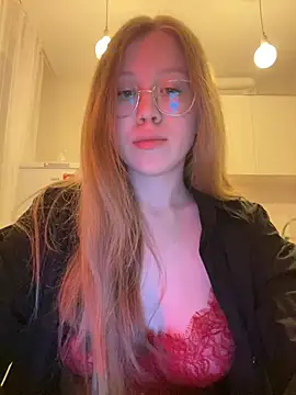 Eva Weyne online show from 02/04/25, 06:27