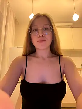 Eva Weyne online show from 09/18/25, 07:05