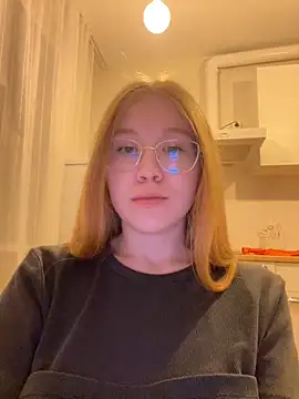 Eva Weyne online show from 11/04/25, 07:57