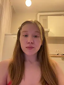 Eva Weyne online show from 04/24/26, 08:11