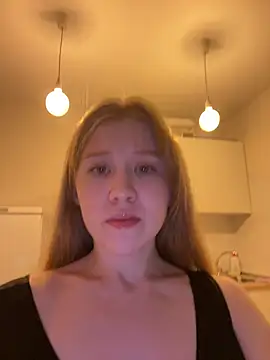 Snapshot of Eva_Weyne chatting on 06/24/26, 09:36 Eva Weyne online show from 06/24/26, 09:36