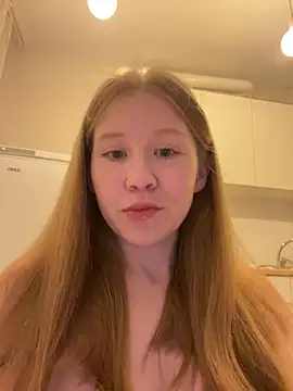 Snapshot of Eva_Weyne chatting on 07/13/26, 11:07 Eva Weyne online show from 07/13/26, 11:07