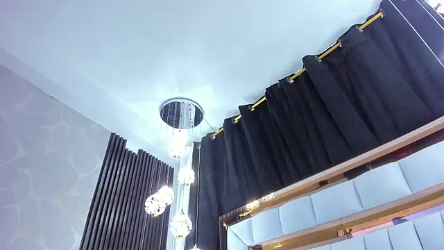 SarayRoyse online show from 12/20/25, 07:21