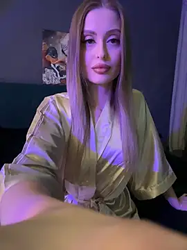 Snapshot of Sweet__Milly chatting on 01/19/25, 03:21 Sweet Milly online show from 01/19/25, 03:21