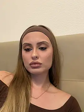 Sweet  Milly online show from 03/18/26, 04:43