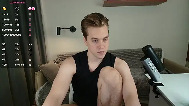 Snapshot of AustinButler chatting on 12/19/24, 06:45 AustinButler online show from 12/19/24, 06:45