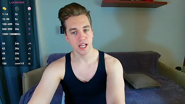 Snapshot of AustinButler chatting on 12/22/24, 07:42 AustinButler online show from 12/22/24, 07:42