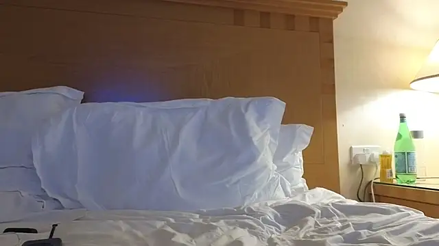 Mr-and-Mrs-Smith online show from 02/03/25, 02:13