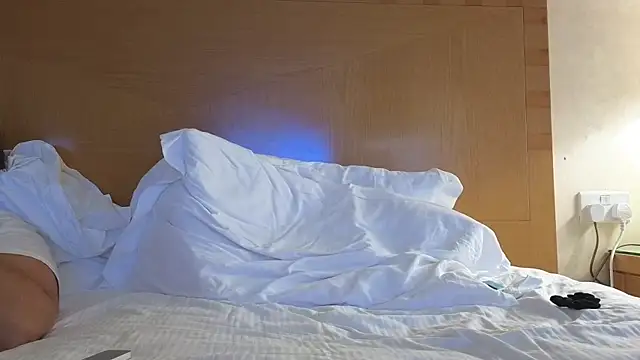 Mr-and-Mrs-Smith online show from 02/24/25, 06:26