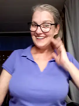 irinamaux online show from 09/11/25, 04:40