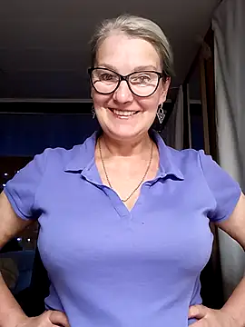 irinamaux online show from 09/18/25, 01:51