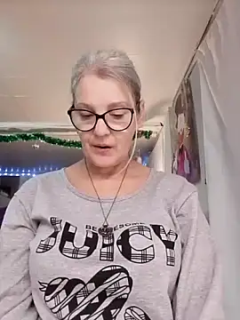 irinamaux online show from 11/26/25, 07:53