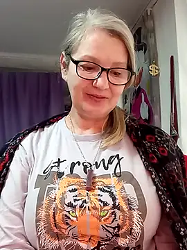 irinamaux online show from 02/18/26, 06:53