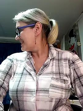irinamaux online show from 05/22/26, 06:46