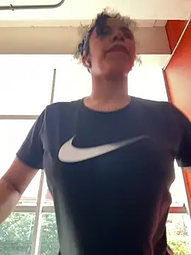 Snapshot of Brunettexio chatting on 02/02/25, 07:04 Brunettexio online show from 02/02/25, 07:04