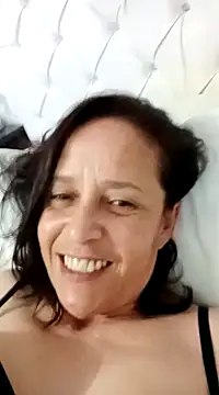 Snapshot of Emilyjunn chatting on 12/27/24, 06:57 Emilyjunn online show from 12/27/24, 06:57