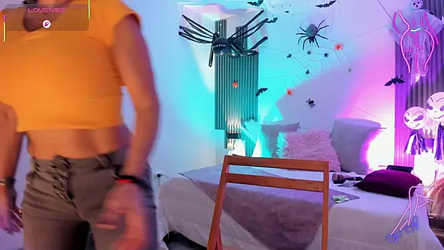 fransheska rossi online show from 10/27/25, 12:42