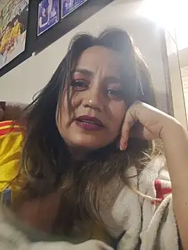 Snapshot of silvana_queen07 chatting on 07/04/26, 01:12 silvana queen07 online show from 07/04/26, 01:12
