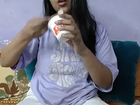 Freya nia online show from 11/27/25, 02:52