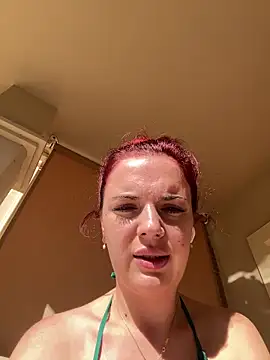 Snapshot of LexyGold chatting on 12/17/25, 12:55 LexyGold online show from 12/17/25, 12:55