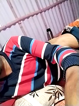 Snapshot of ErRakesh1 chatting on 11/11/25, 10:32 ErRakesh1 online show from 11/11/25, 10:32