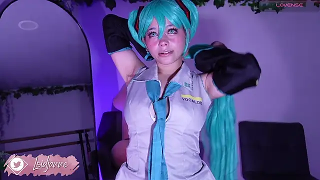 loIijanne online show from 11/01/25, 11:51