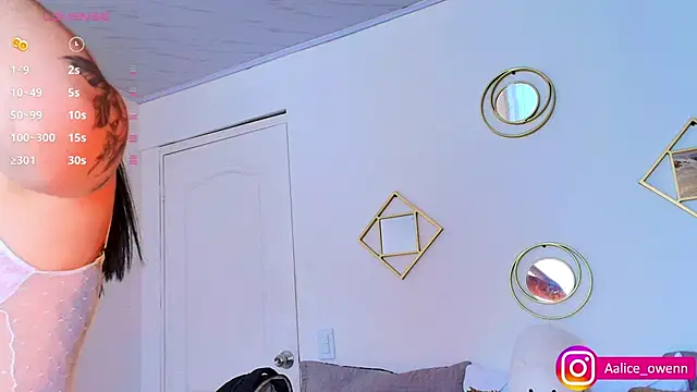 Aliceowenn online show from 09/10/25, 09:04