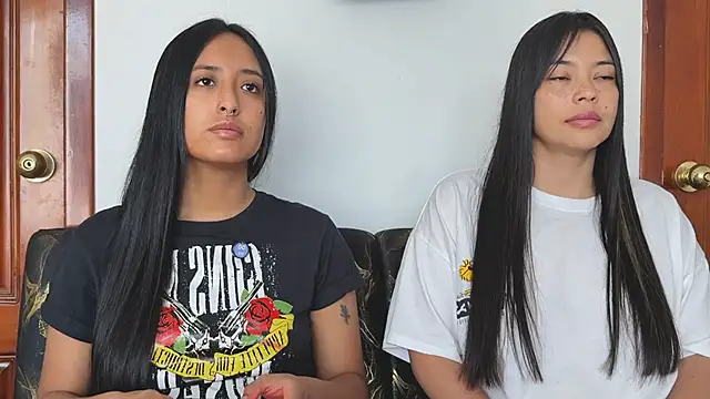 2SummerLove1 online show from 11/19/25, 02:39