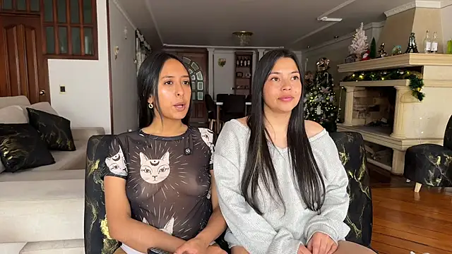 2SummerLove1 online show from 12/22/25, 02:36