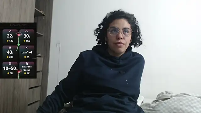 Snapshot of Anne_purple chatting on 02/28/25, 03:37 Anne purple online show from 02/28/25, 03:37