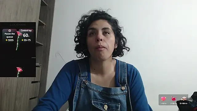 Snapshot of Anne_purple chatting on 03/05/25, 03:07 Anne purple online show from 03/05/25, 03:07