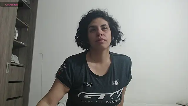 Snapshot of Anne_purple chatting on 03/19/25, 07:38 Anne purple online show from 03/19/25, 07:38