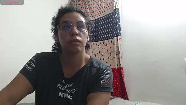 Snapshot of Anne_purple chatting on 09/10/25, 02:28 Anne purple online show from 09/10/25, 02:28