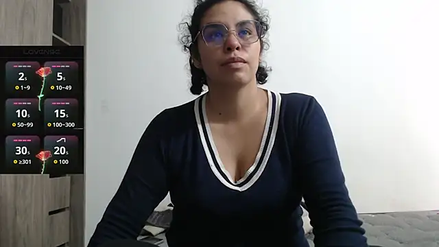 Snapshot of Anne_purple chatting on 09/17/25, 06:09 Anne purple online show from 09/17/25, 06:09