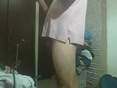 Snapshot of ncuello chatting on 11/13/25, 06:45 ncuello online show from 11/13/25, 06:45