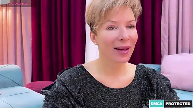 Snapshot of UrGoddessJenny chatting on 01/02/25, 03:19 UrGoddessJenny online show from 01/02/25, 03:19