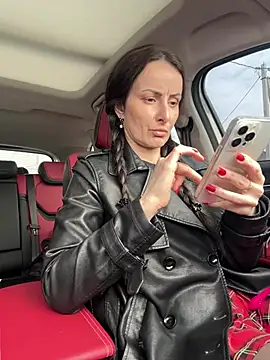 Snapshot of _AHHA_ chatting on 03/17/25, 06:51 AHHA online show from 03/17/25, 06:51