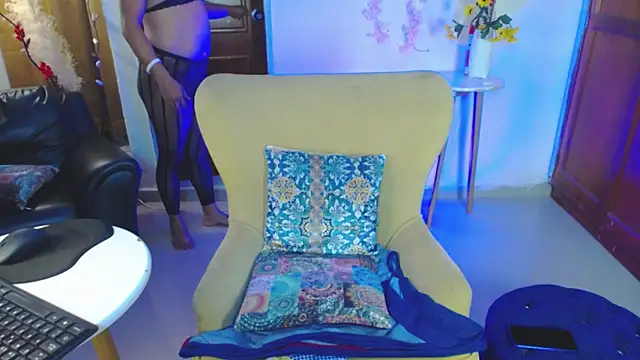 blackandwhite 2 online show from 04/08/26, 03:12