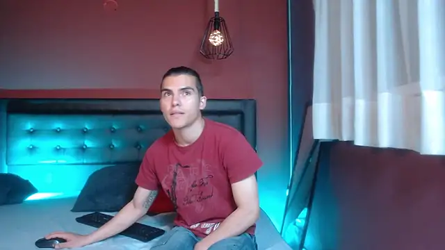  Tattoo Couple online show from 03/17/25, 02:01