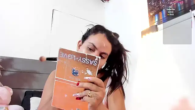 Julieta Coopeer  online show from 03/31/26, 10:37