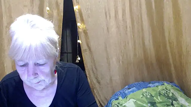 Snapshot of _Estelitta_5 chatting on 01/18/25, 06:53 Estelitta 5 online show from 01/18/25, 06:53