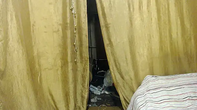 Snapshot of _Estelitta_5 chatting on 02/15/25, 06:55 Estelitta 5 online show from 02/15/25, 06:55