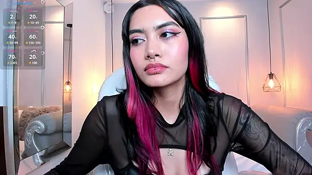 AzuraKindong online show from 01/30/25, 01:33