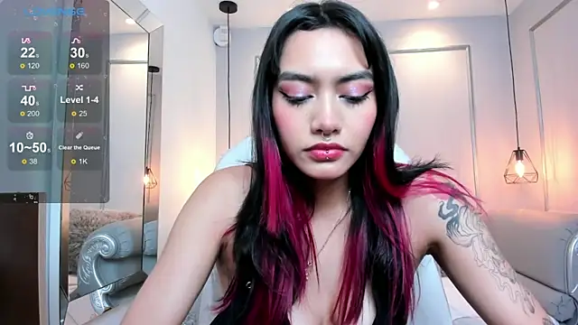 AzuraKindong online show from 02/04/25, 07:22