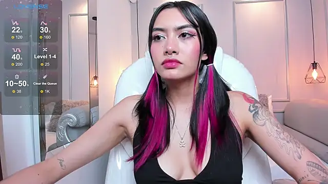 AzuraKindong online show from 02/20/25, 10:26