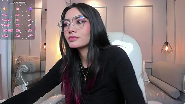 AzuraKindong online show from 10/21/25, 07:14