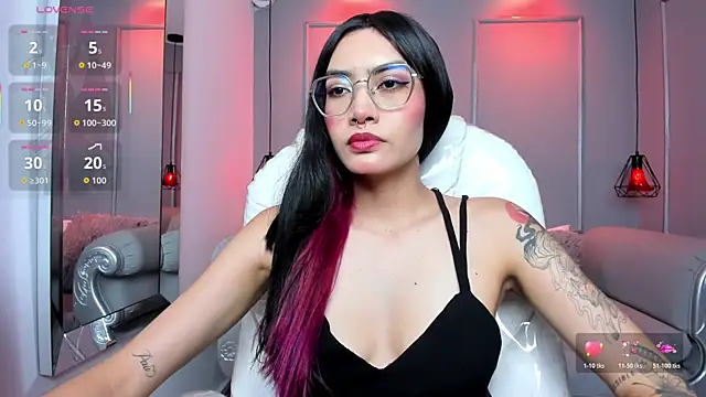 AzuraKindong online show from 12/22/25, 07:22