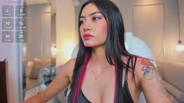 AzuraKindong online show from 02/17/26, 07:31