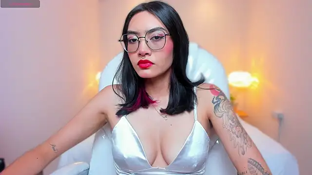 AzuraKindong online show from 03/18/26, 07:17