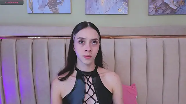 sophiia grey 1 online show from 09/24/25, 08:56